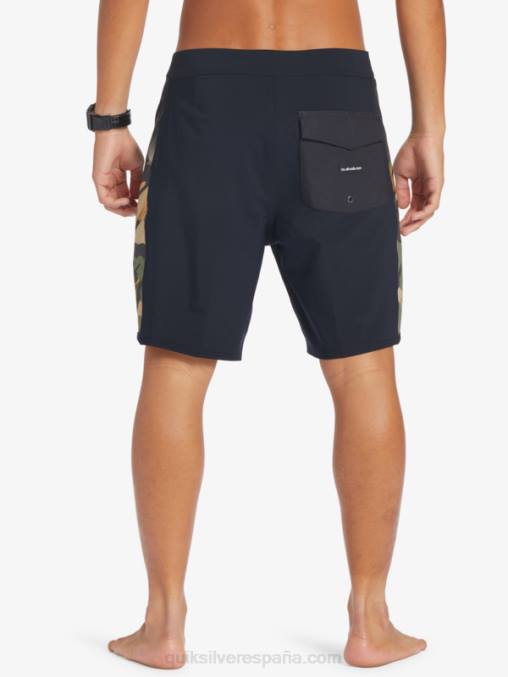 trébol de cuatro hojas shorts de playa surfsilk arch 18 D6T4D310 hombres Quiksilver