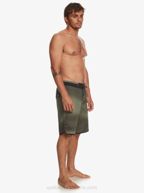 trébol de cuatro hojas shorts de playa surfsilk new wave 20 D6T4D224 hombres Quiksilver
